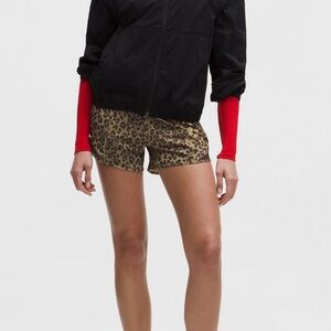 Lululemon Hotty Hot High Rise Lined Short 4”